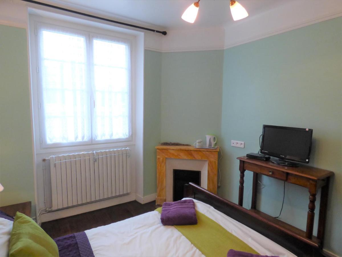 Les Tibles Bed & Breakfast Nanthiat Eksteriør bilde