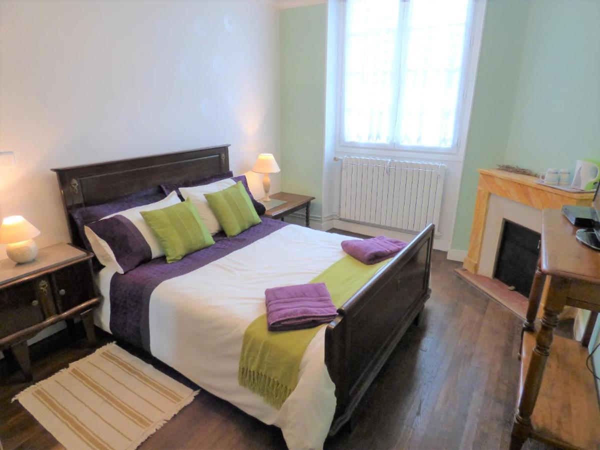 Les Tibles Bed & Breakfast Nanthiat Eksteriør bilde