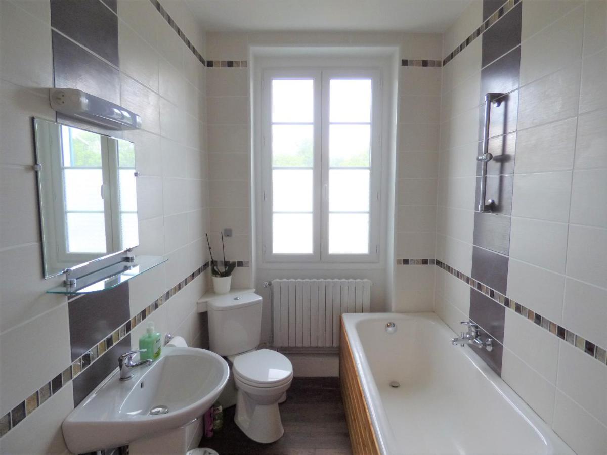 Les Tibles Bed & Breakfast Nanthiat Eksteriør bilde